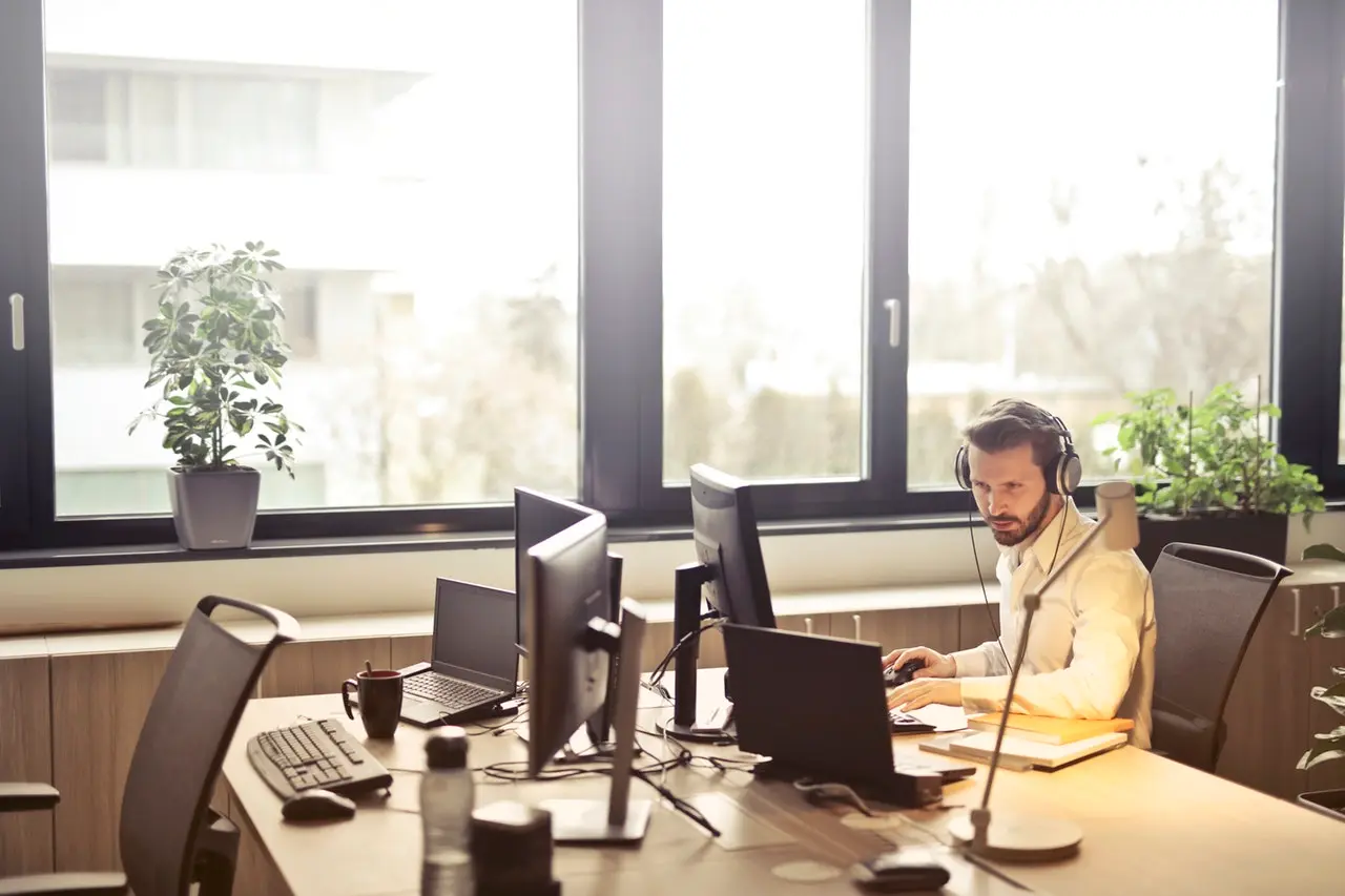 3 Reasons VOIP Telephone Service Is Better For Small Businesses